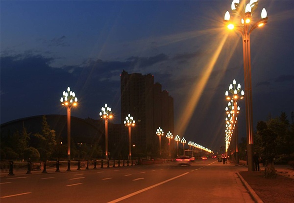 城市夜景照明，體現(xiàn)了城市的個(gè)性與特色
